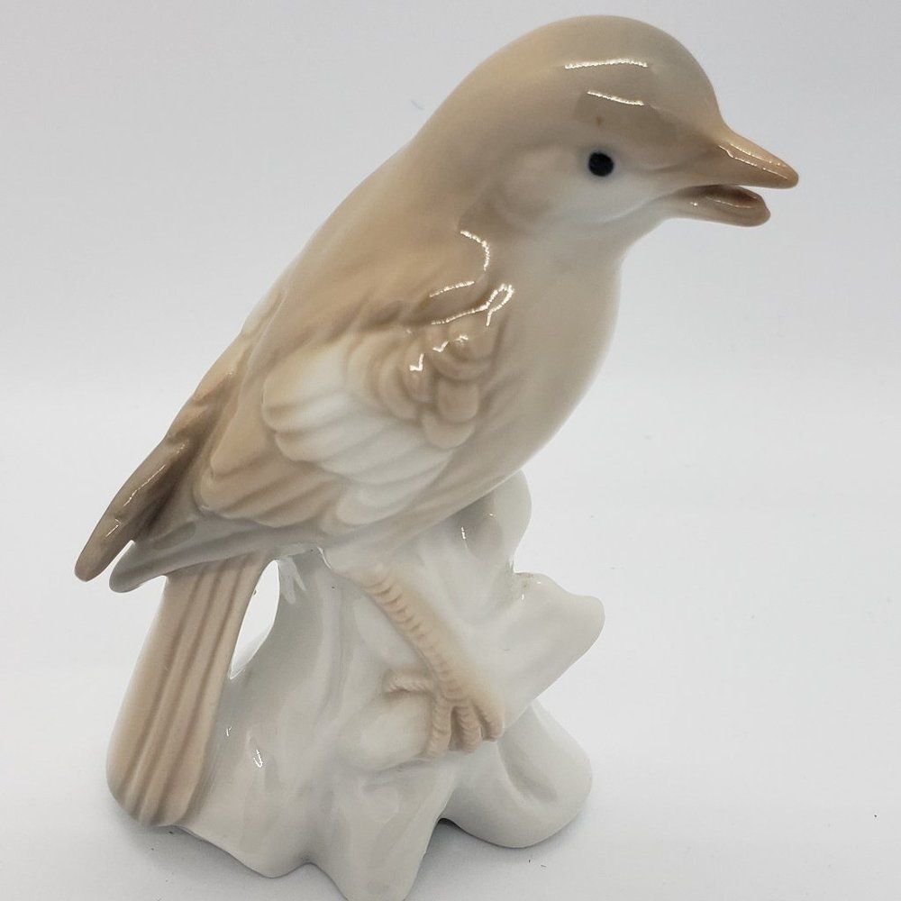𝅺Otagiri Vintage Beige White Bird on Branch Porcelain Figurine